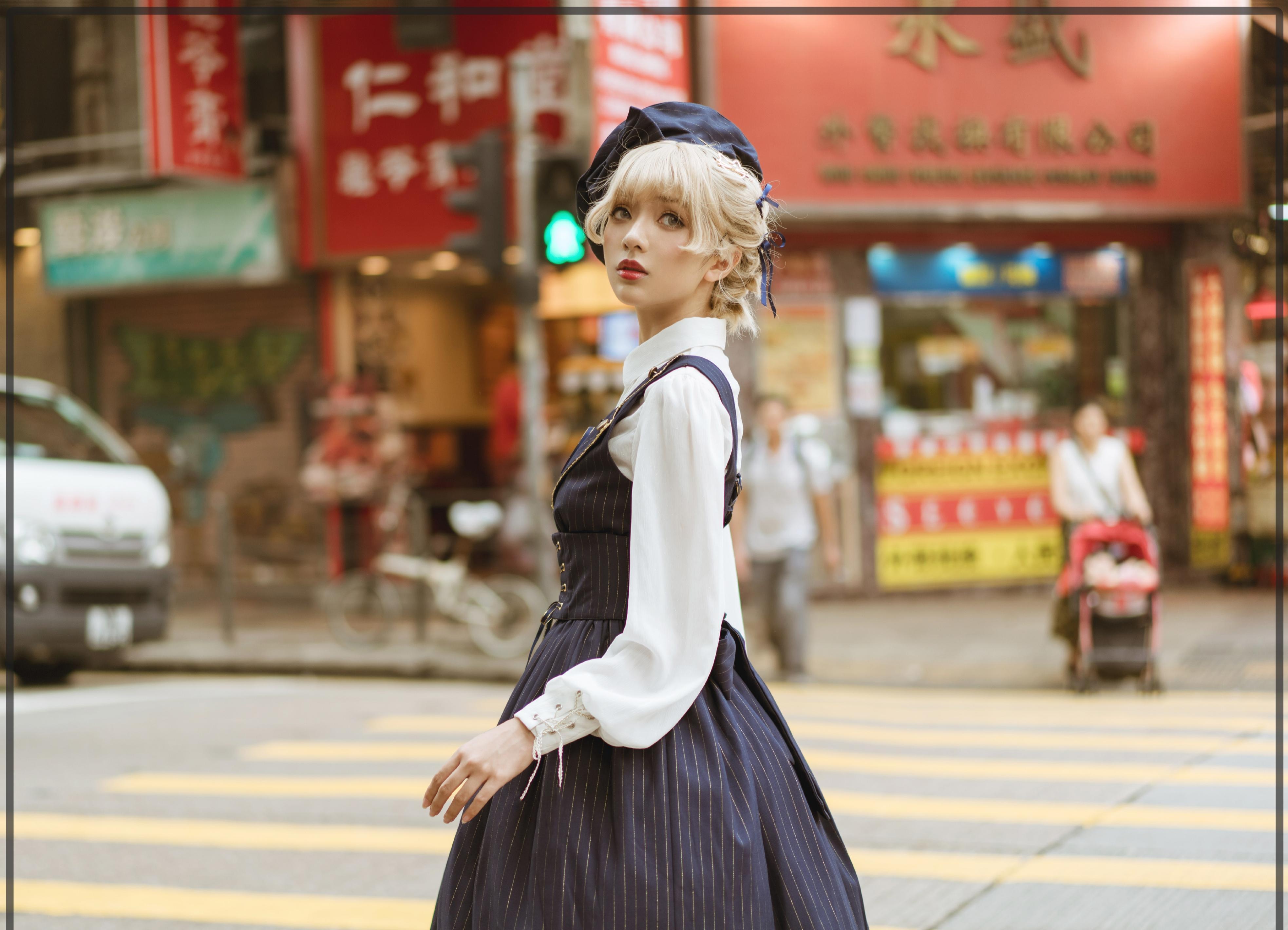 lolita是什么意思,Lolita中的hold什么意思?