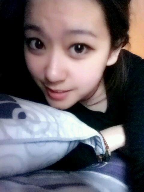 lol女解说,一块表就能养活李哥513年?