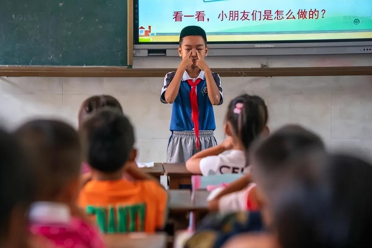 英雄联盟怎么调视距,lol怎么调视距?