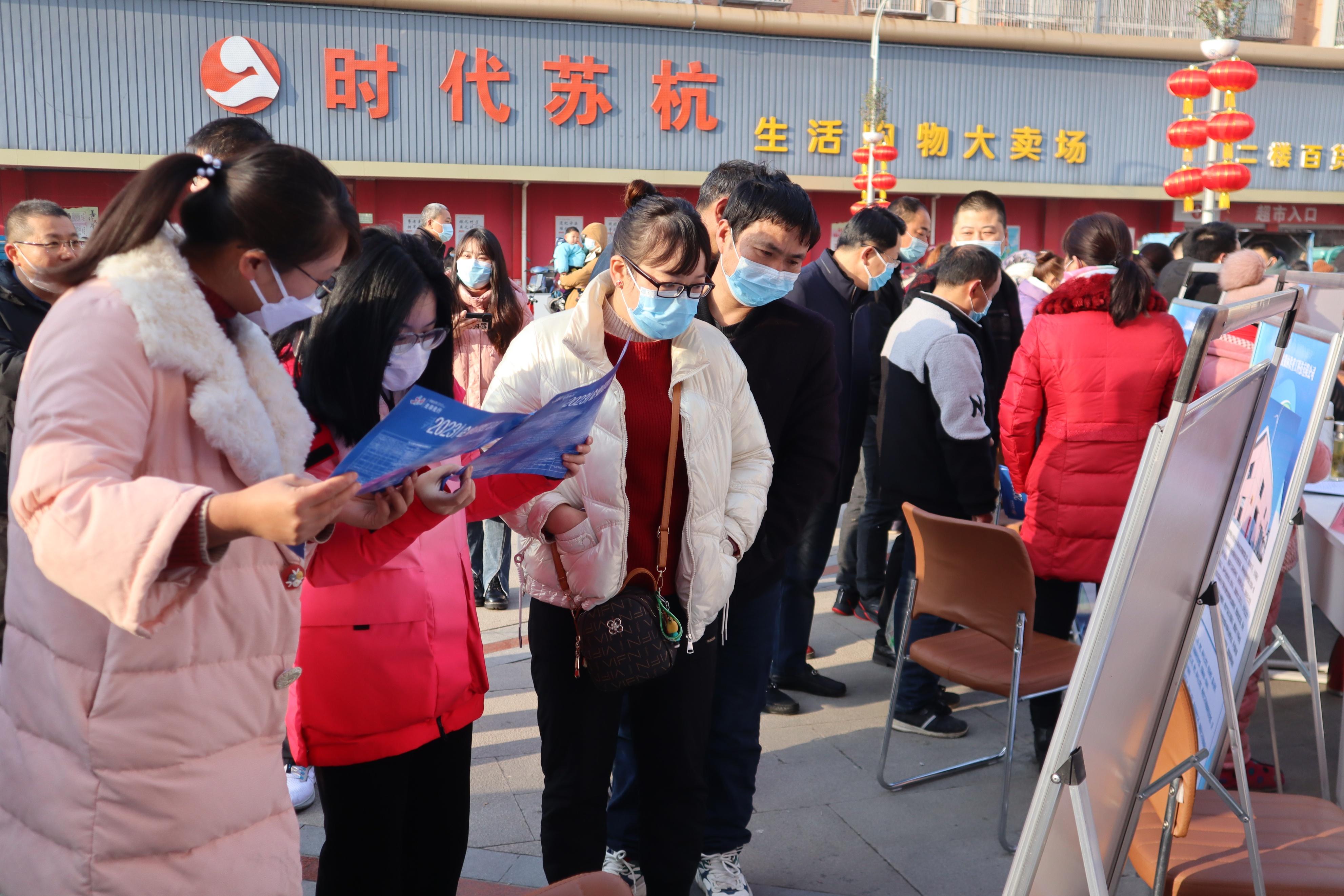 英雄联盟升级礼包（魔兽世界中玩什么职业升级快）